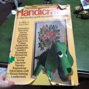 The Complete Book of Handicrafts 1973, 304 pages; Embroidery, Jewelry, Paper, et